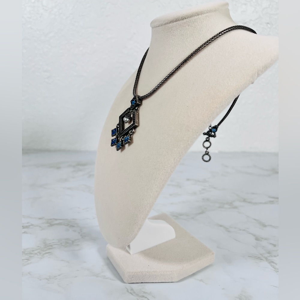 Vintage Black Chain & Topaz Pendant Necklace - Picture 5 of 9